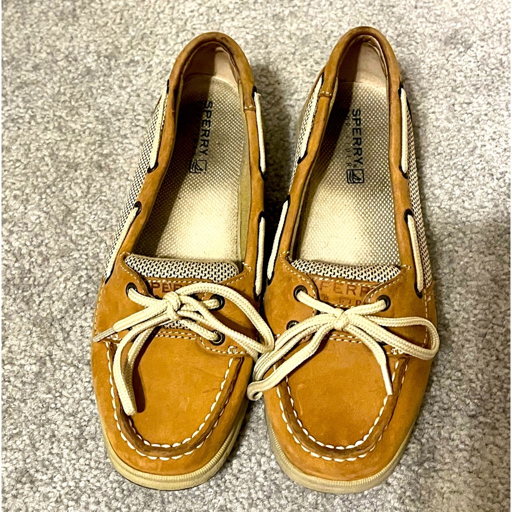 Sperry size 6